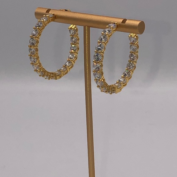 4.5ct Inside-Out Hoops - Picture 8 of 11